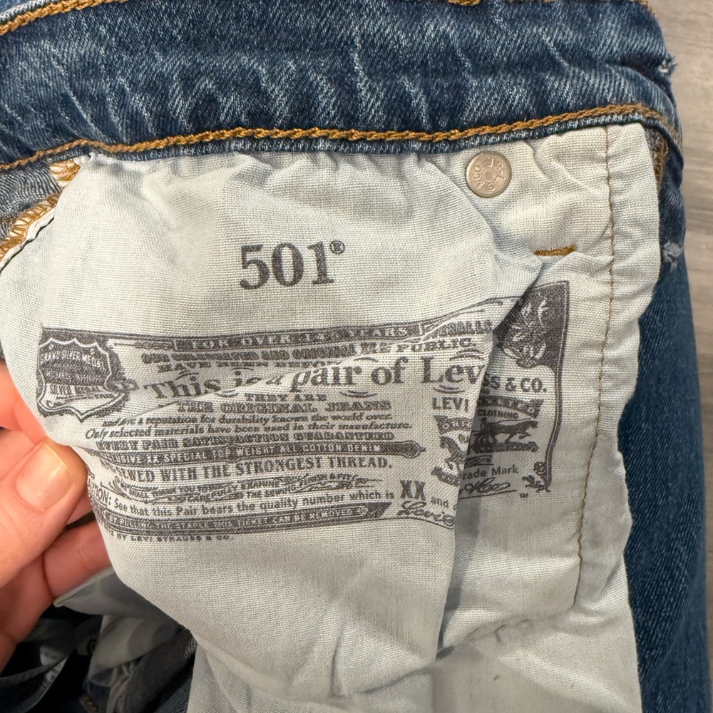 Levi's Straight-Leg Women's Jeans — Medium Blue Wash- 501’s - Picture 5 of 6